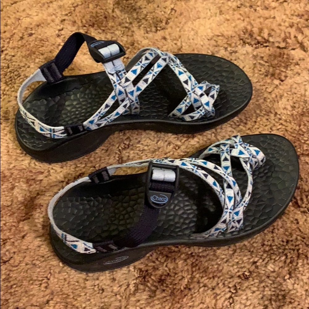 Chacos size 8 worn twice in near perfect condition
